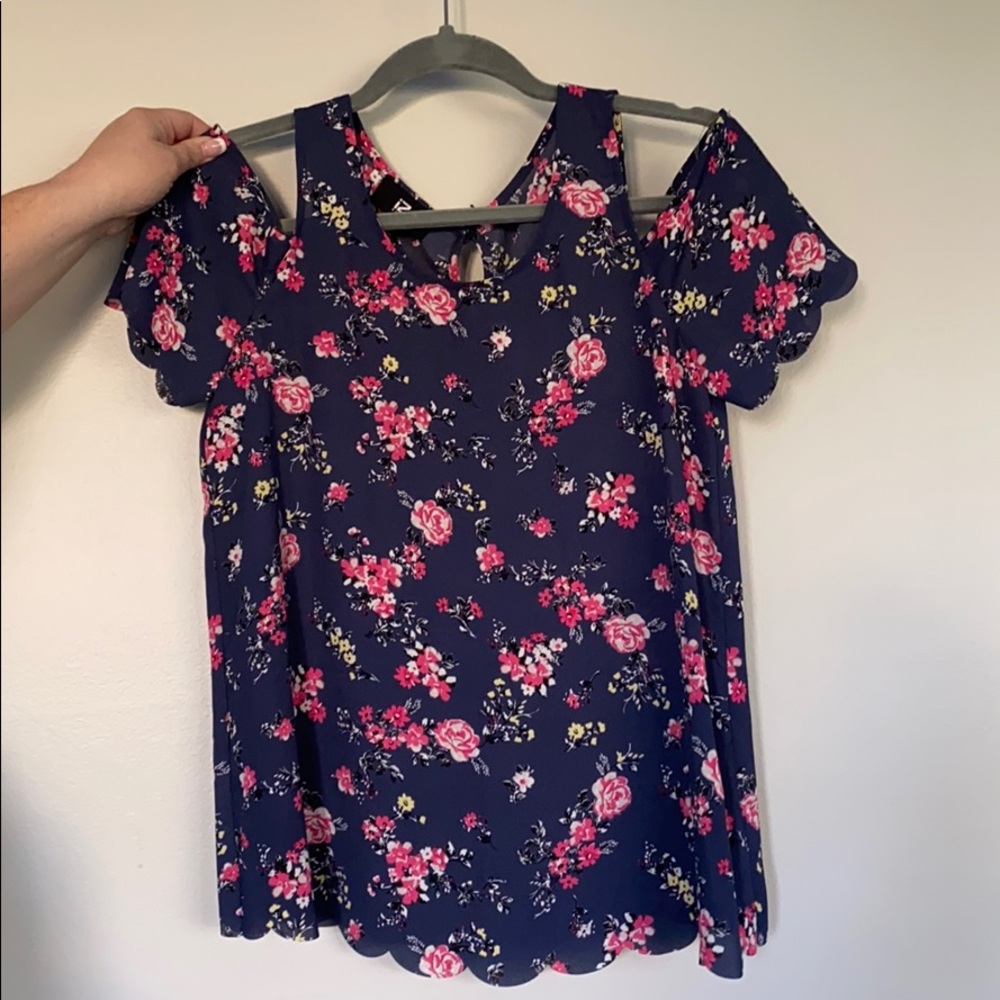 Izbyer Floral top